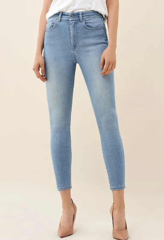 ELEGANT CAPRI LIGHT JEANS