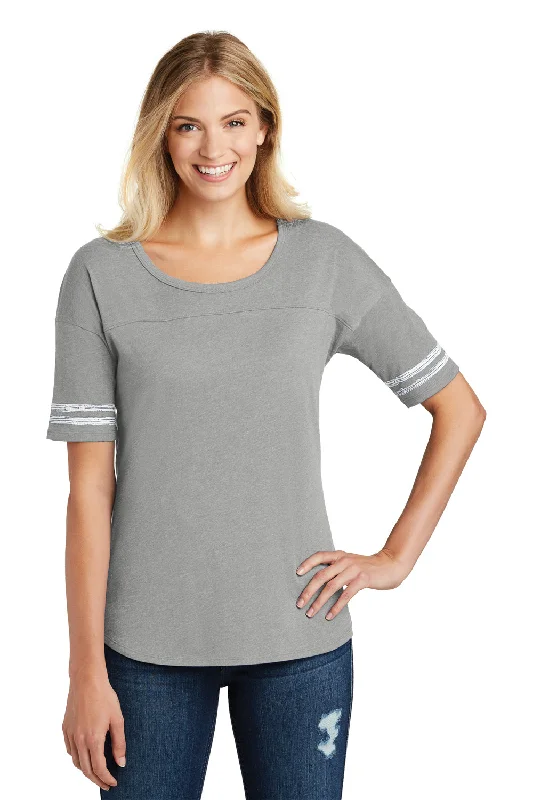 District Womens Scorecard Short Sleeve Crewneck T-Shirt - Heather Nickel Grey/White - Closeout